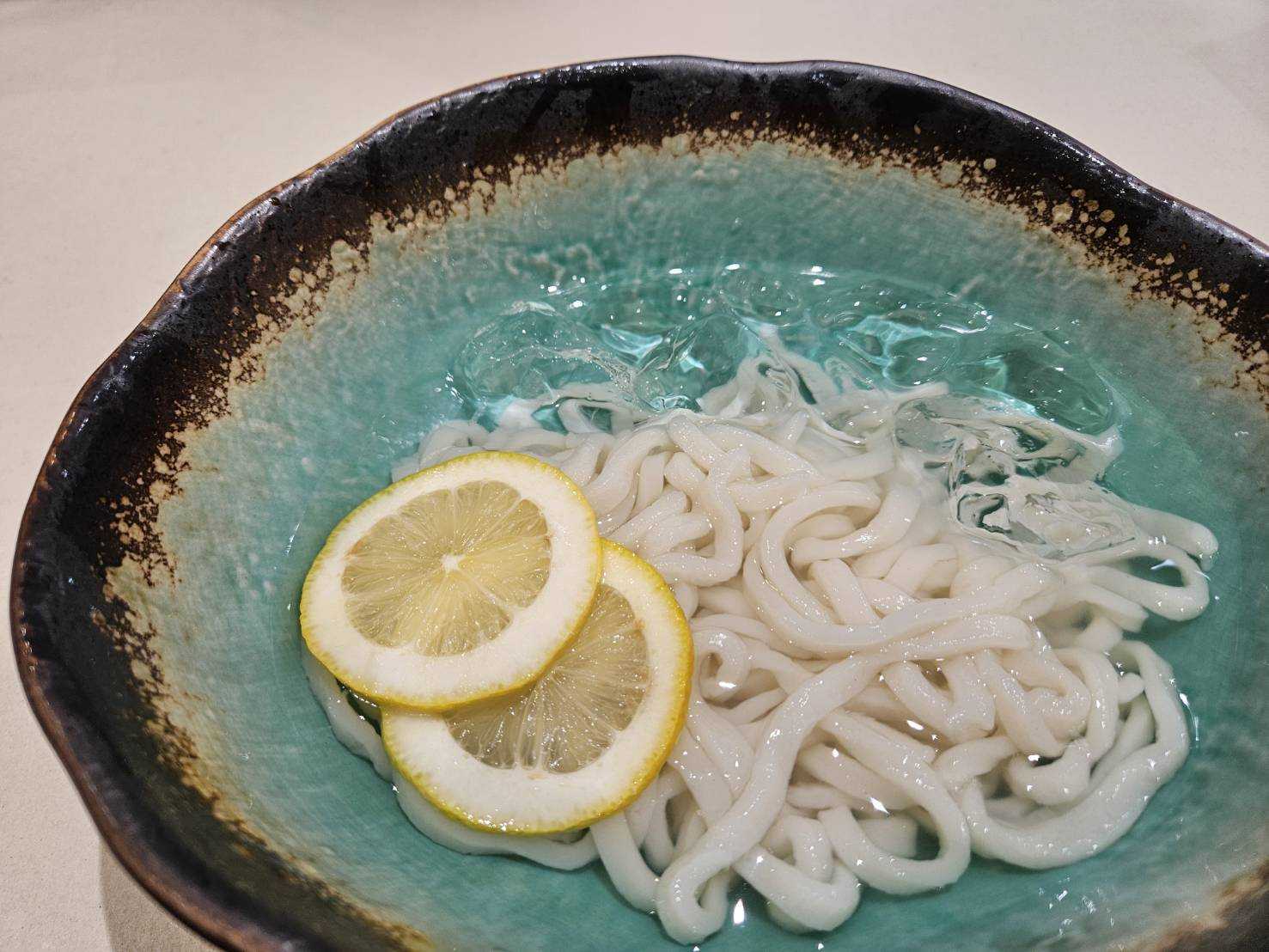 氷水うどん〜レモン添え〜